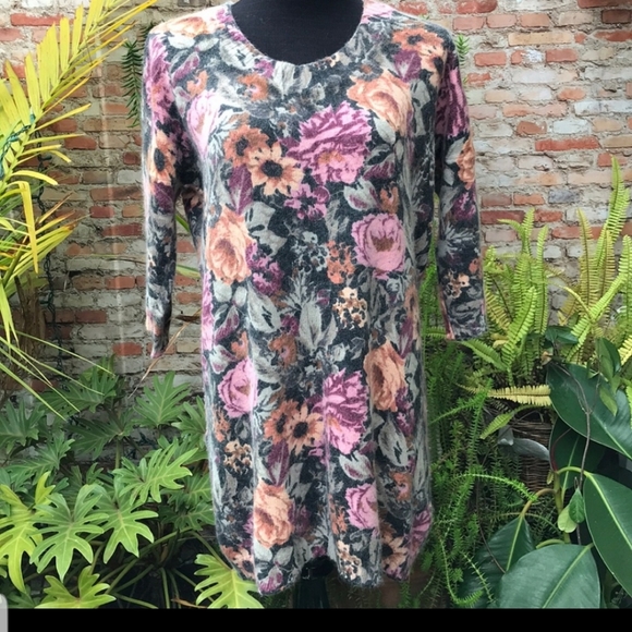 H&M Softest AngoraBlend Floral 3/4 Sleeve Sweater - Picture 12 of 14